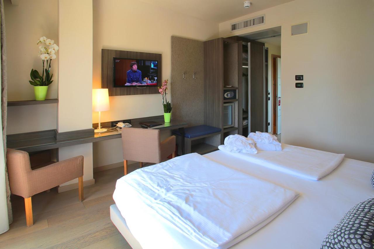 Hotel Galvani 토리델베나코 외부 사진