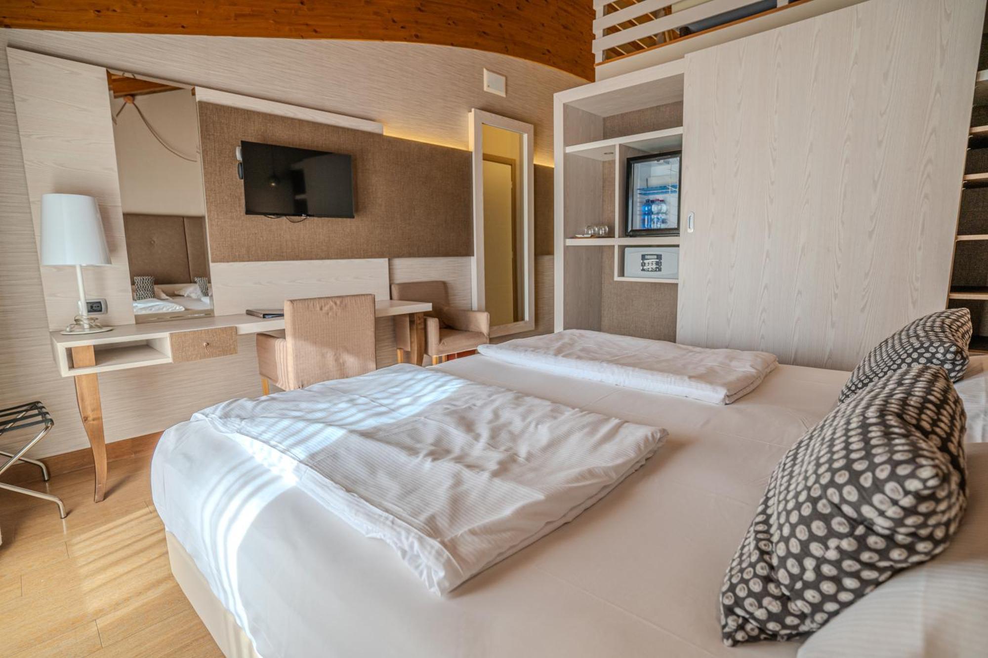 Hotel Galvani 토리델베나코 외부 사진