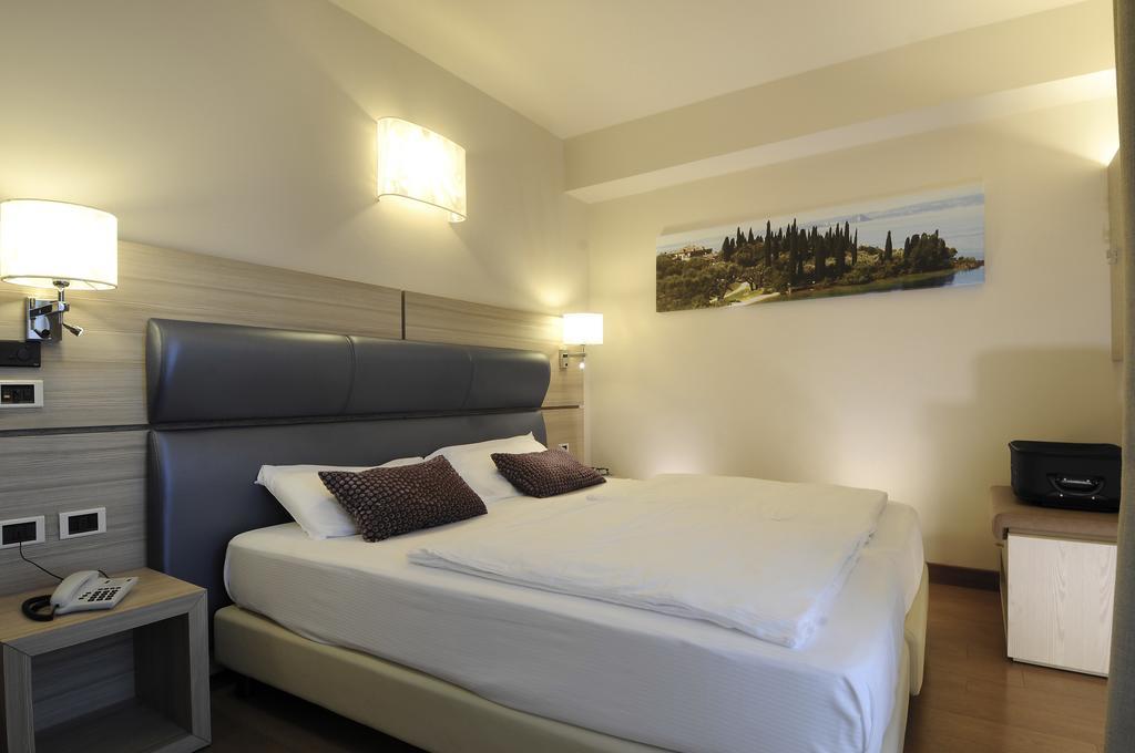 Hotel Galvani 토리델베나코 외부 사진